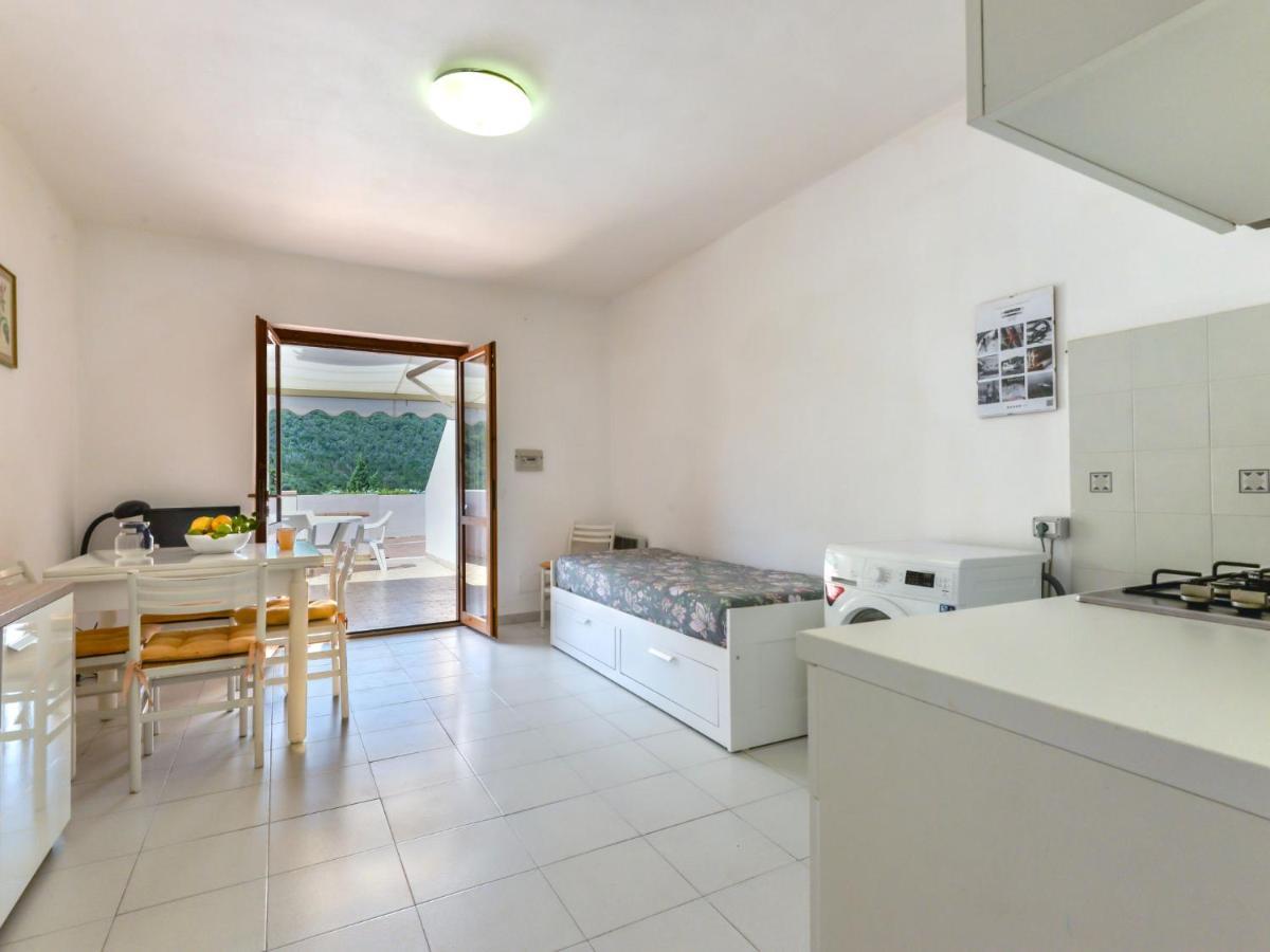 Apartment Cala Rossa-1 By Interhome Nisporto Exterior photo
